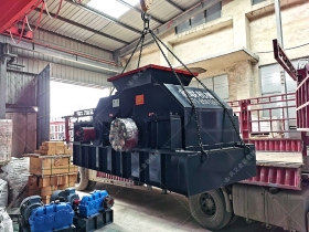 中型1000x700直連式對輥猎奇软件發往廣東