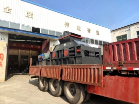 1208型直連式半自動對輥猎奇视频APP看片發貨 
